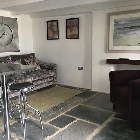 The Padstow Cottage With Breakfast At Rick Stein'S Seafood Restaurant 外观 照片